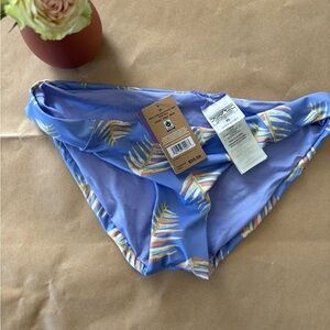 Patagonia | sunamee bottoms palms of my heart small: light violet blue